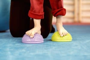 Płaskostopie u dzieci to wypłaszczenie łuku podłużnego stopy