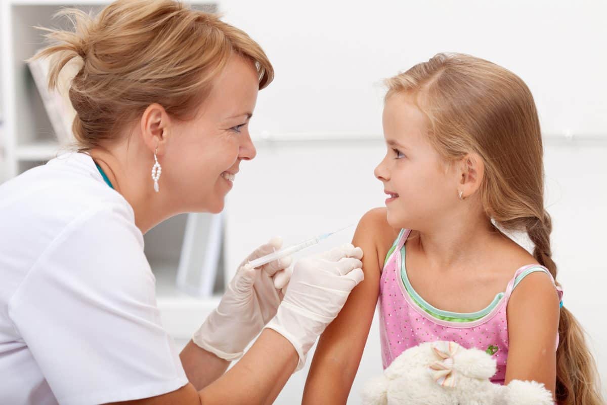 Jak zapobiegać grypie? Higiena i szczepienia to dwie podstawowe metody.